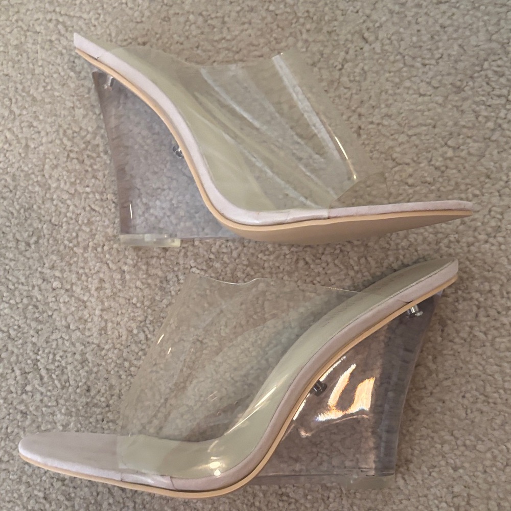 Cape Robbin Fusion Women's Clear and Cream Heels - Picture 2 of 5